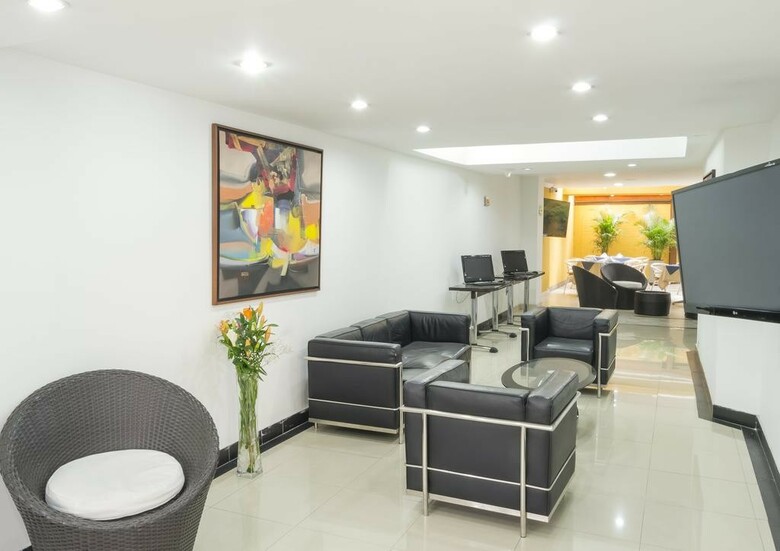 Regency Suites Hotel Boutique