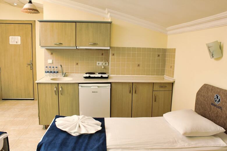Berrak Su Hotel