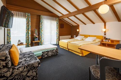 Stella Swiss Q Hotel
