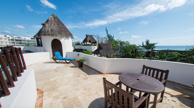 Hotel Blue Palms