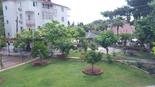 Oranj Ranch Hotel