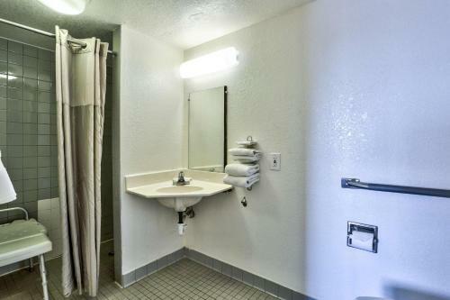 Motel 6 Flagstaff East - Lucky Lane