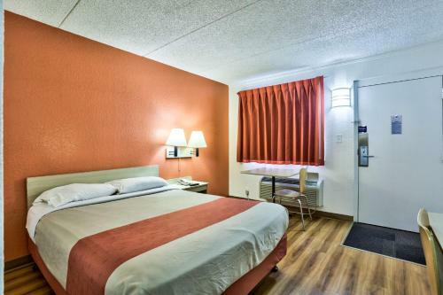 Motel 6 Flagstaff East - Lucky Lane