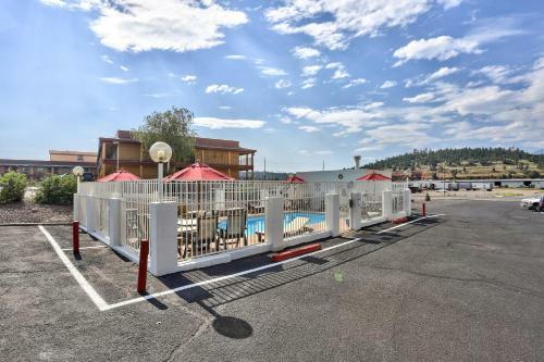 Motel 6 Flagstaff East - Lucky Lane