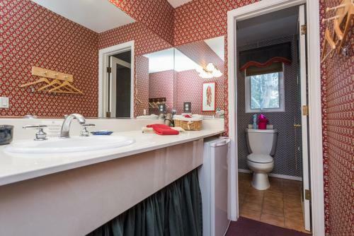 Inn At 410 B&B