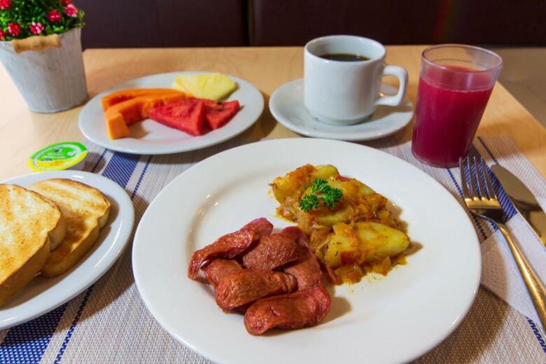 Azu�n Suites Hotel