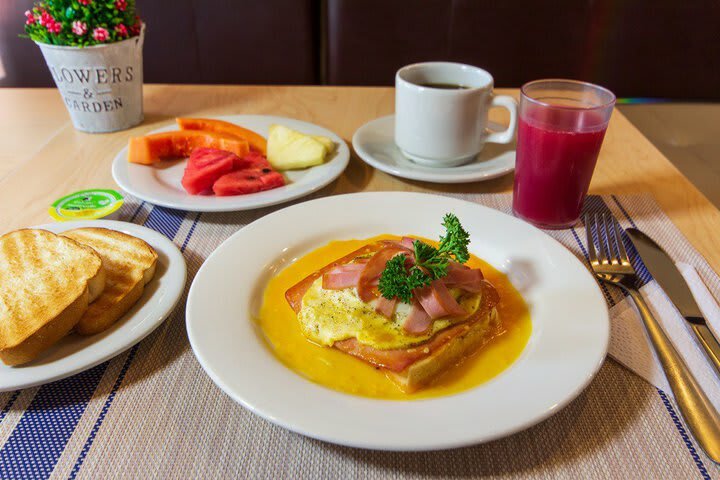 Azu�n Suites Hotel