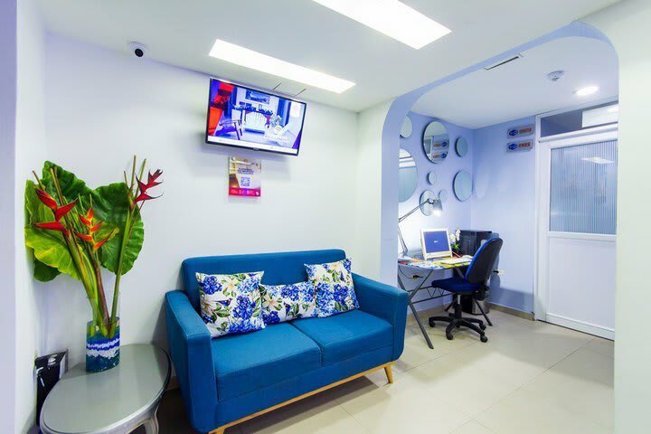 Azu�n Suites Hotel