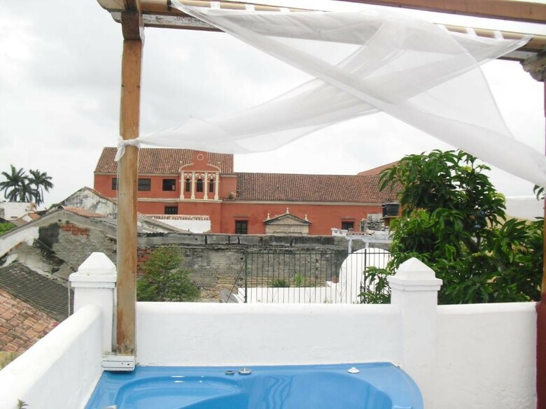 Hotel Casa Abril II
