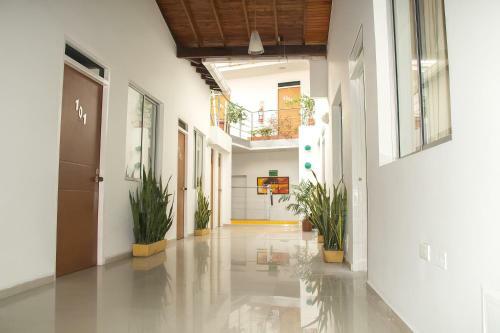 Hotel B`quin Plaza