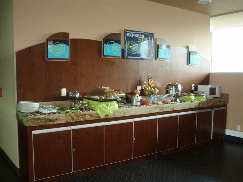 Hotel Holiday Inn Express & Suites Medellin