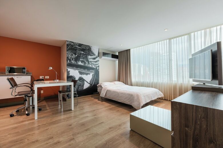 Hotel Holiday Inn Express & Suites Medellin