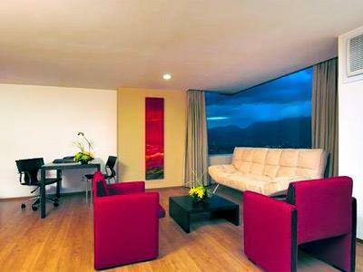 Hotel Holiday Inn Express & Suites Medellin