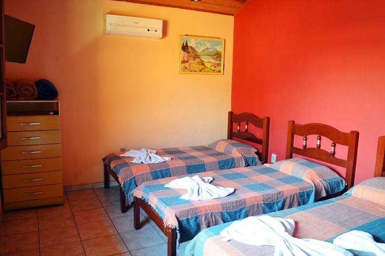 Hostal Dante Suites