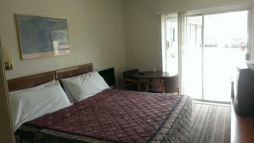 Pine View Motel