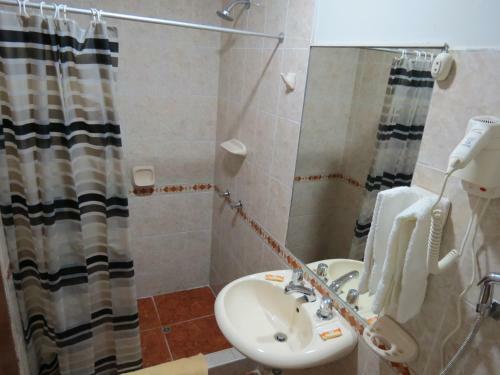 Hostal Miraflores Inn
