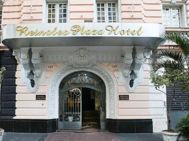 Reinales Plaza Hotel