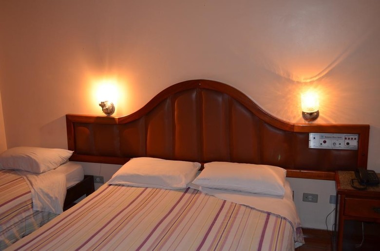 Reinales Plaza Hotel