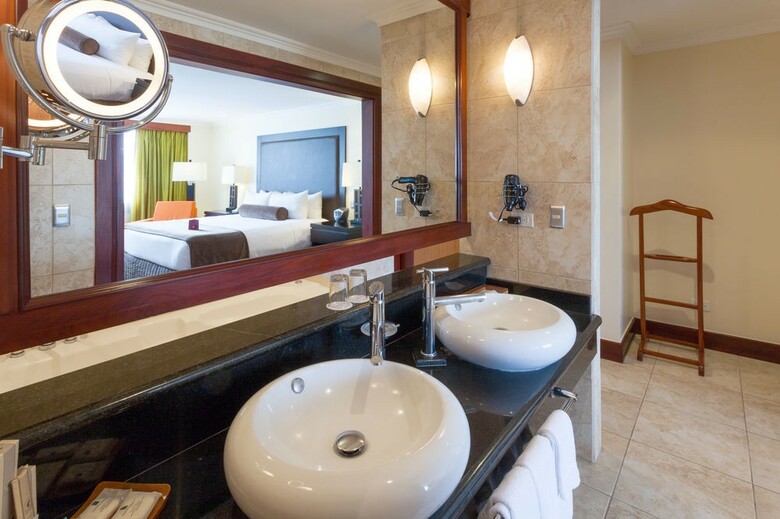 Hotel Crowne Plaza Corobici