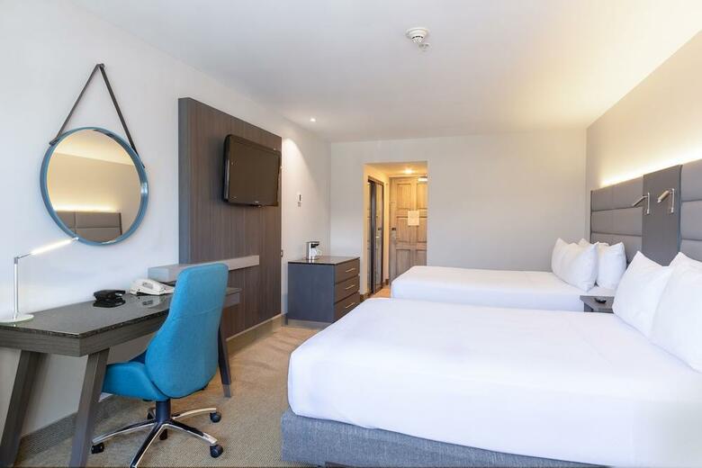 Hotel Crowne Plaza Corobici
