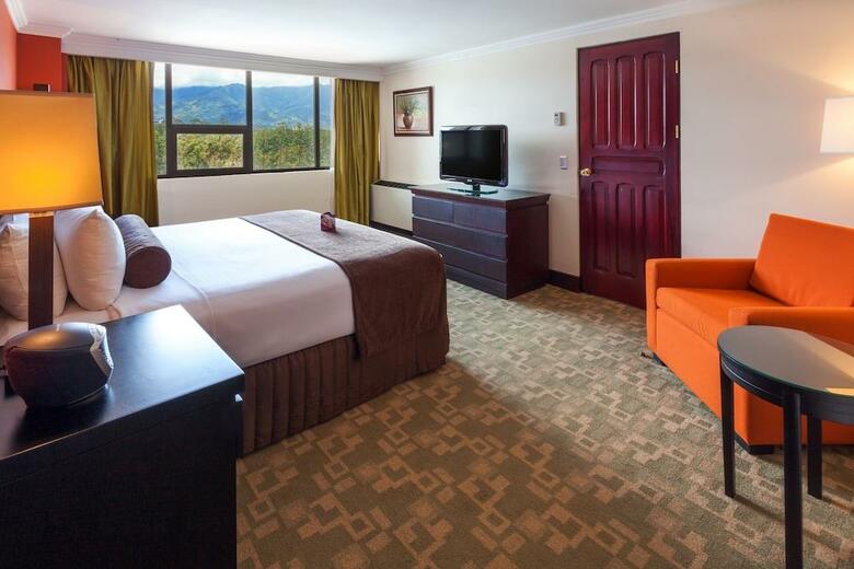 Hotel Crowne Plaza Corobici