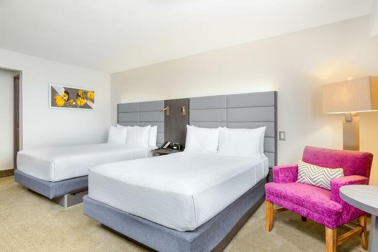 Hotel Crowne Plaza Corobici