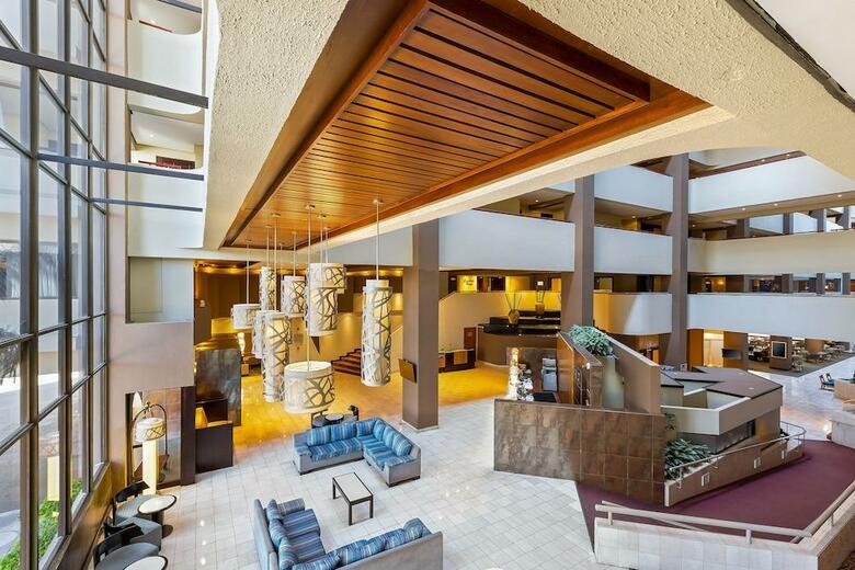 Hotel Crowne Plaza Corobici