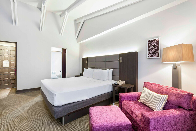 Hotel Crowne Plaza Corobici