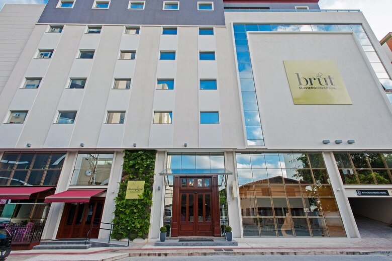 Hotel Slaviero Conceptual Brut