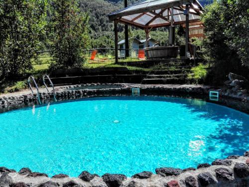 Lodge Caba�as Newenp�ll�
