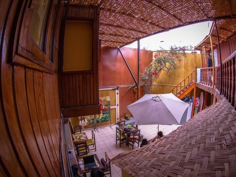 Hostal El Bajo - Marley Coffee