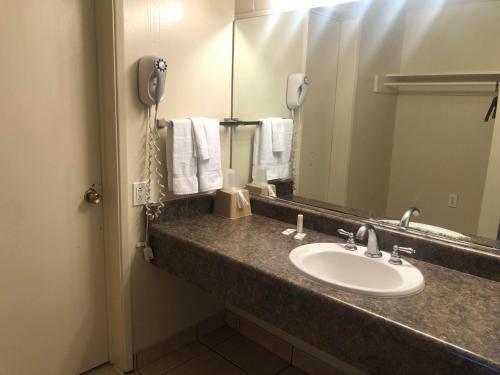 Lazy 8 Motel
