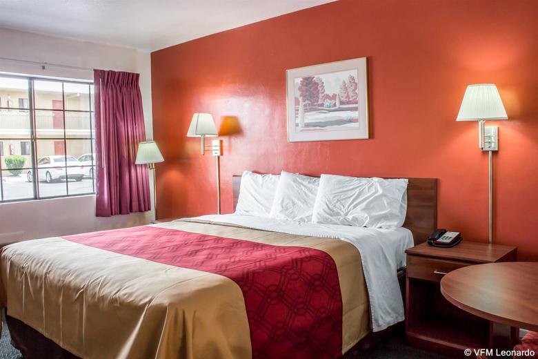 Hotel Econo Lodge University