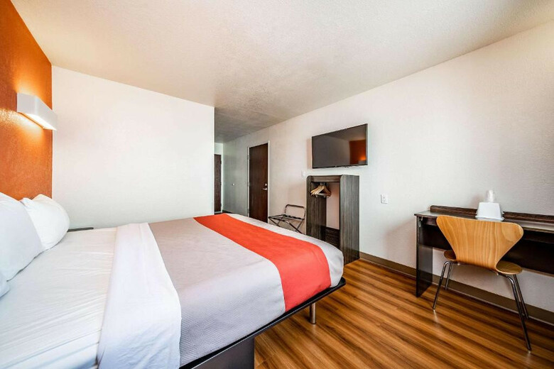 Motel Clarion Pointe - Near Grand Canyon