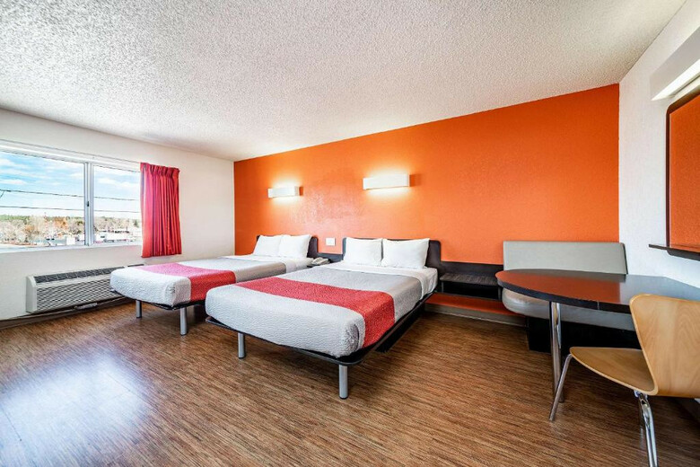 Motel Clarion Pointe - Near Grand Canyon