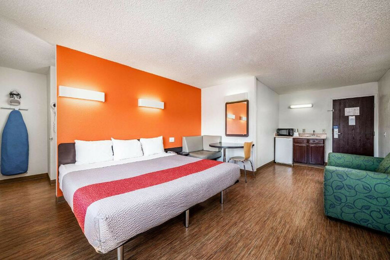 Motel Clarion Pointe - Near Grand Canyon