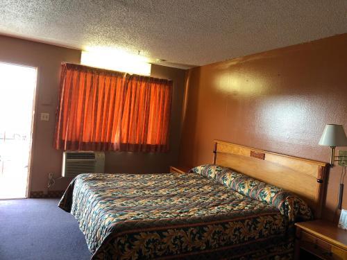 Regalodge Motel