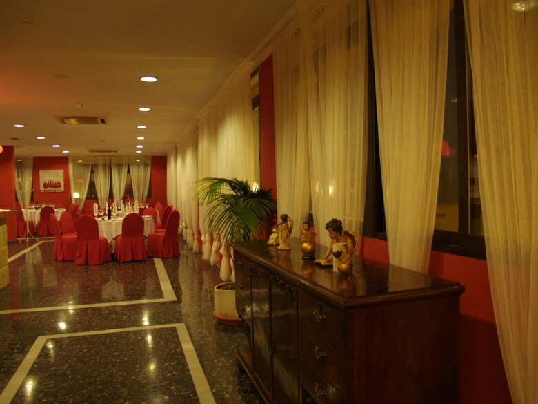 Hotel Corona De Atarfe