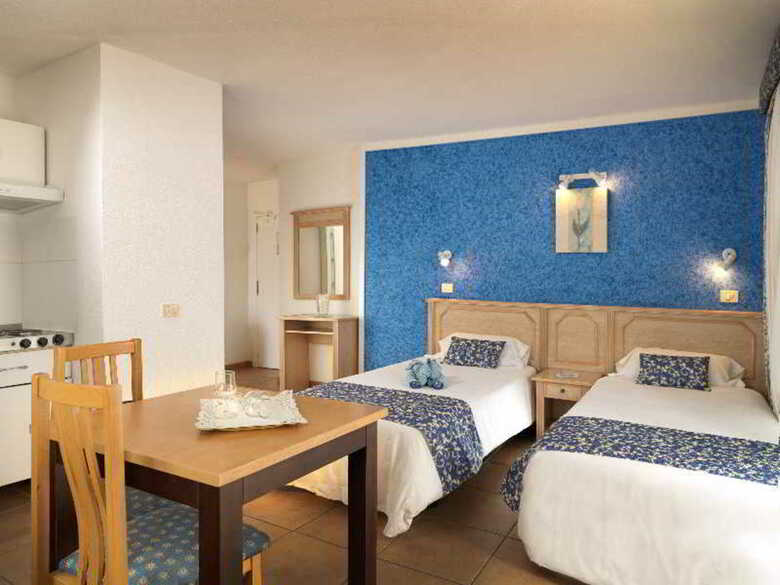 Oro Blanco Apartments
