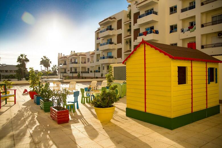 Oro Blanco Apartments