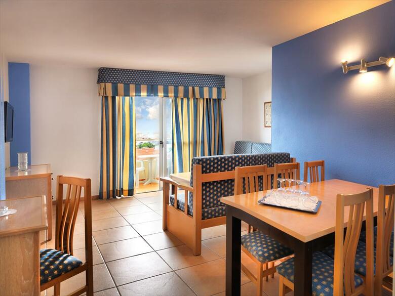 Oro Blanco Apartments