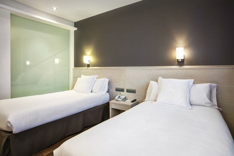 Azz Valencia T�ctica Hotel