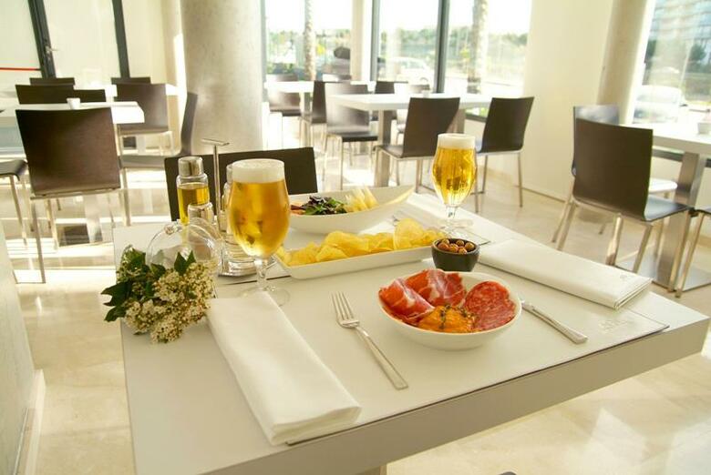 Azz Valencia T�ctica Hotel