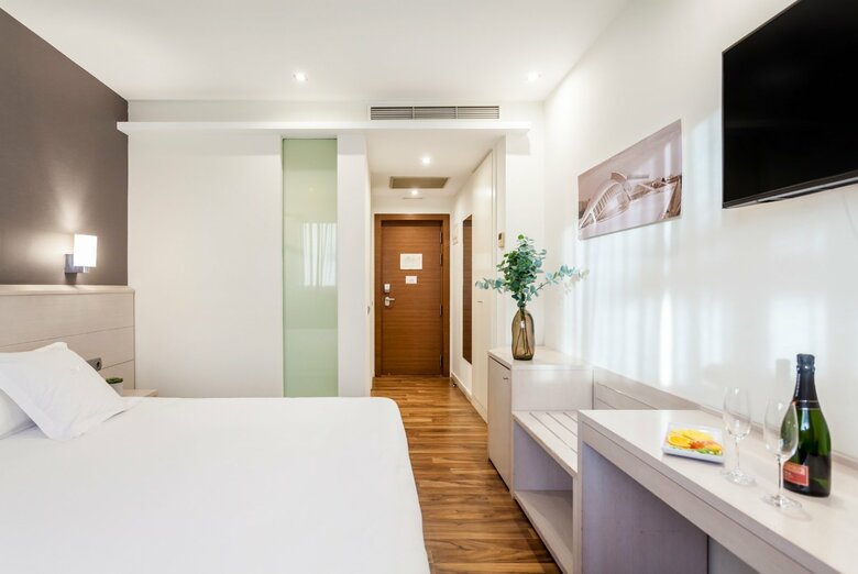 Azz Valencia T�ctica Hotel