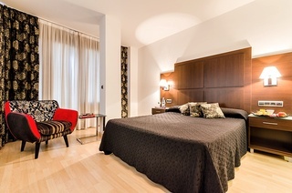 Hotel Conquista De Granada