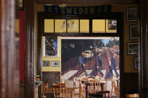 Hotel Yellow Submarine