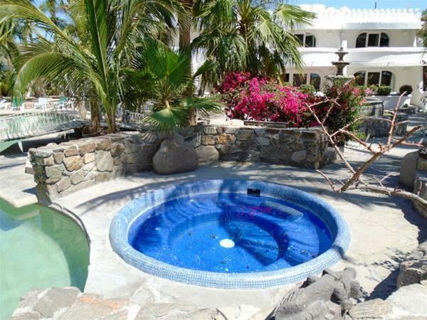 Hotel & Suites El Moro