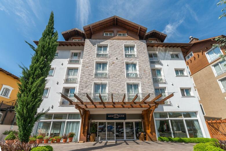 Encantos Charme Hotel