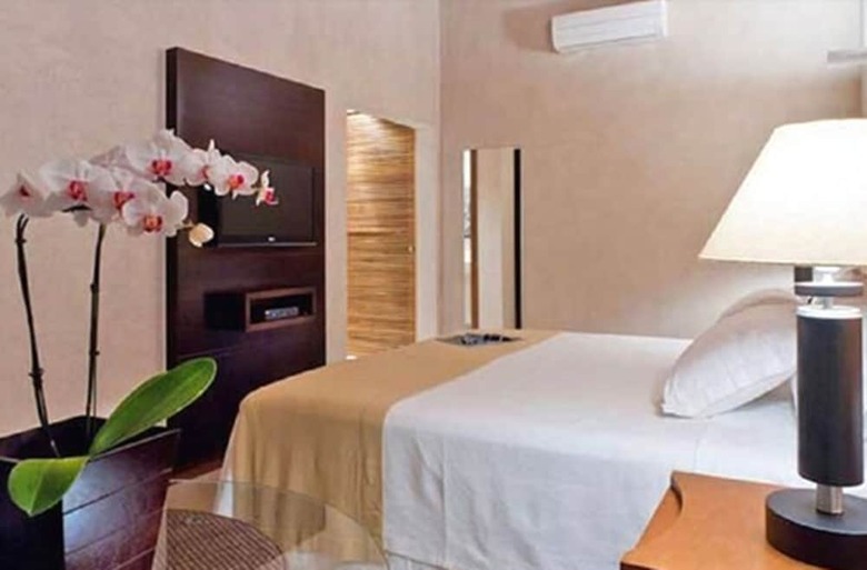 Abayomi Hotel
