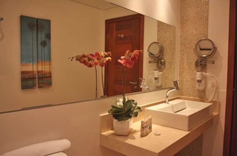 Abayomi Hotel
